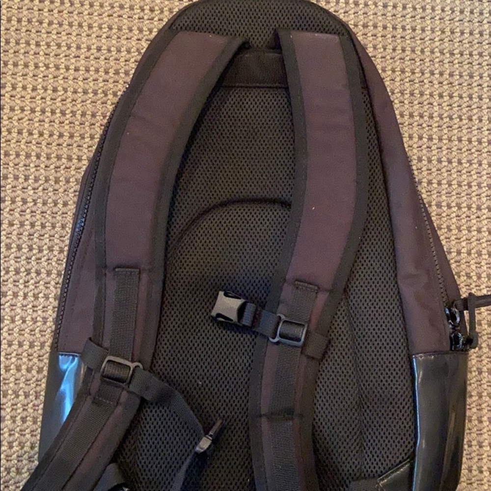 🆕ASICS Black Backpack - Picture 4 of 5